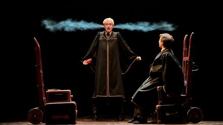 harry potter and the cursed child london review french